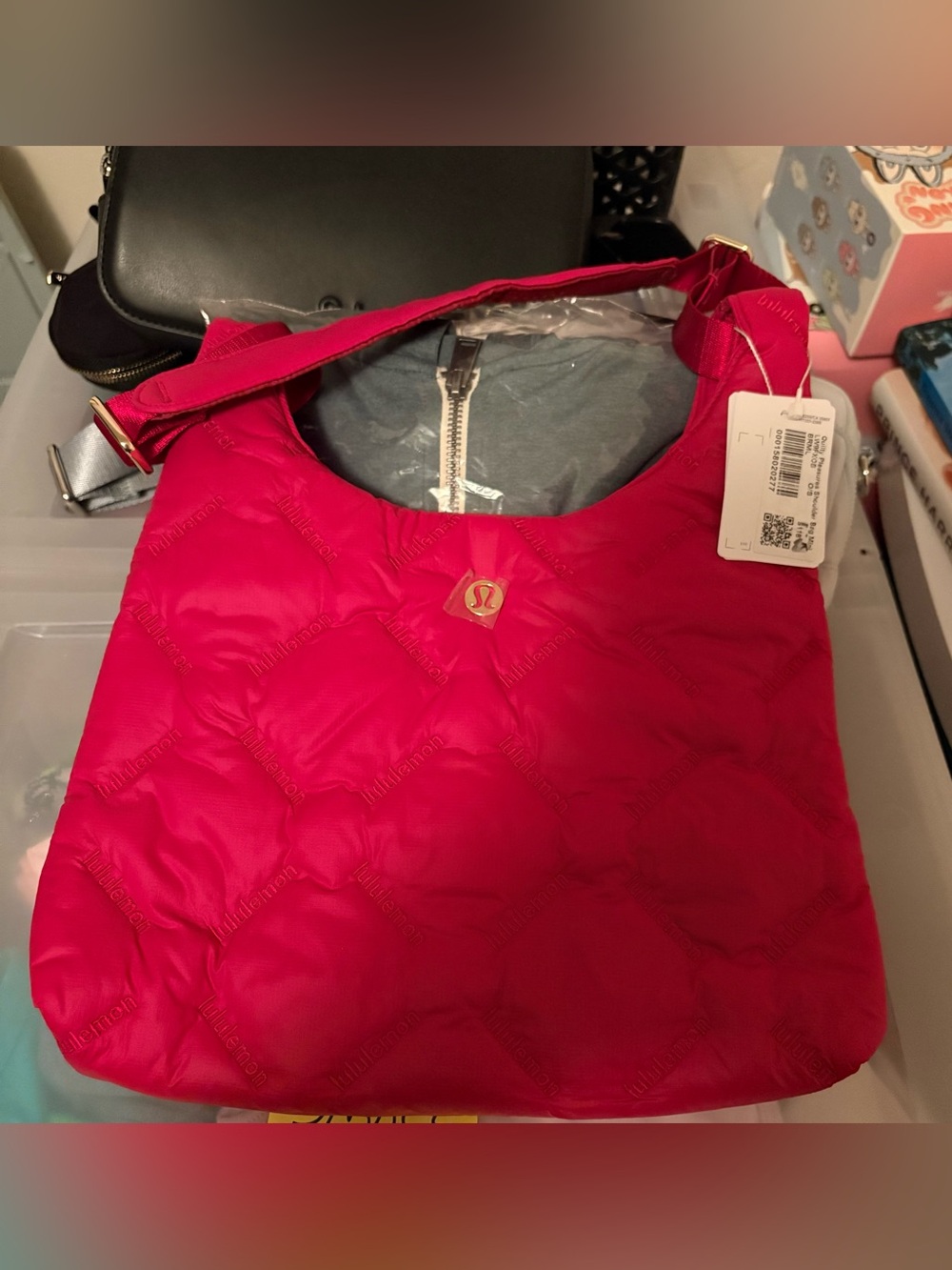 Lululemon authentic NWT Quilty Pleasures Shoulder Bag Mini. 5L Berry Rumble